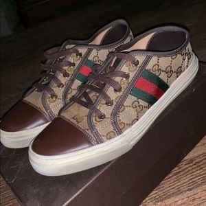 Gucci GG canvas women’s sneakers
